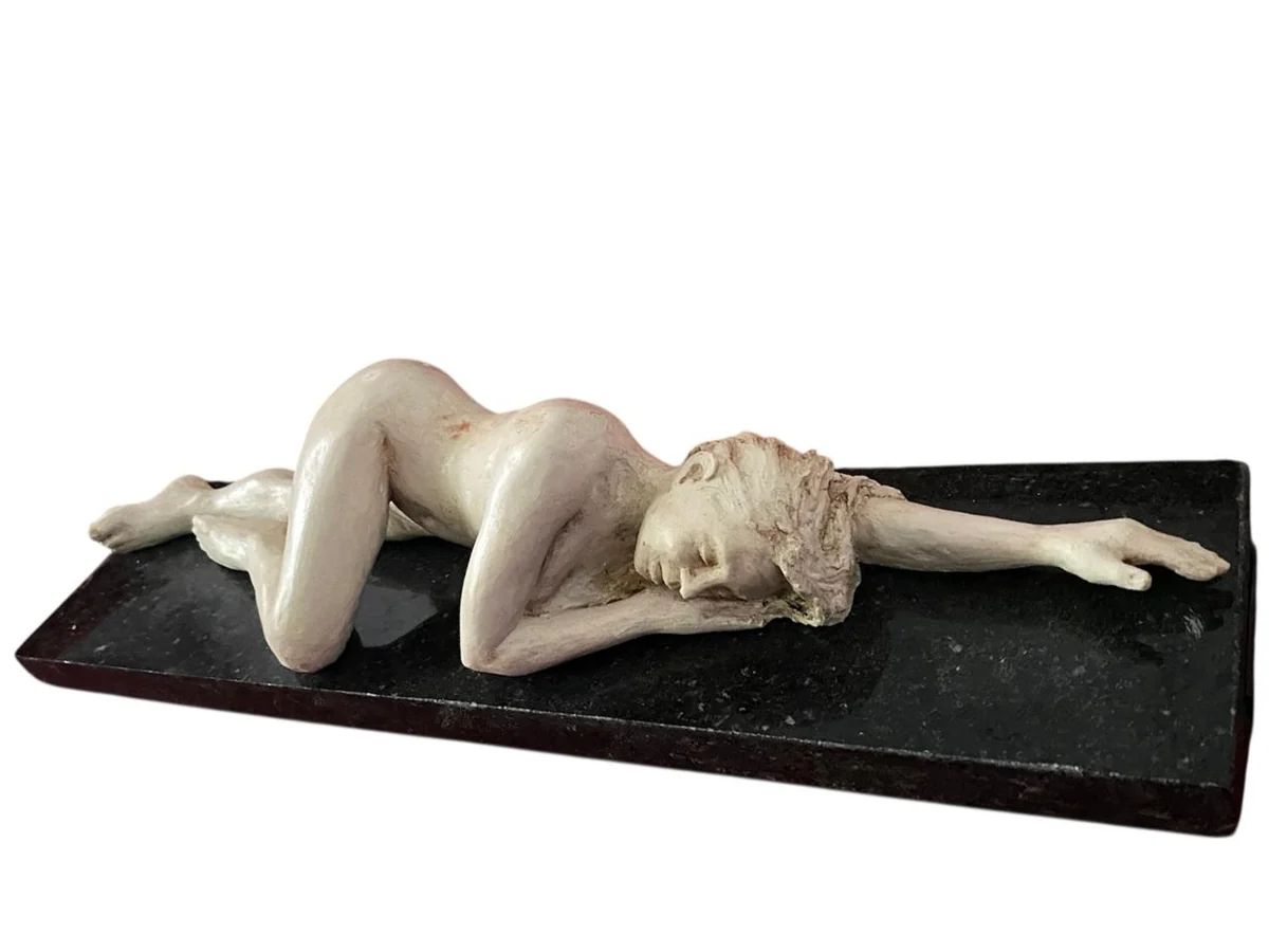 Escultura Descanso de Vero Nobile